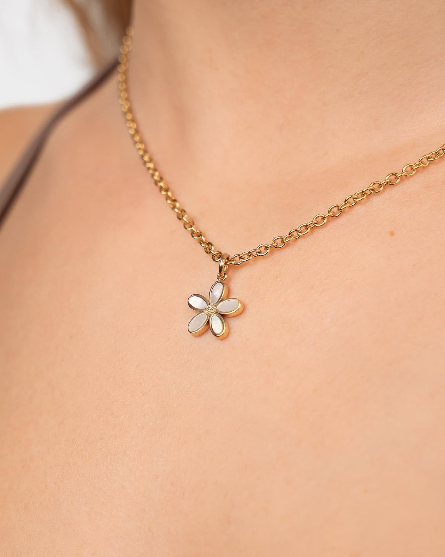 Bloom Charm Pre-order NOW (-15%)